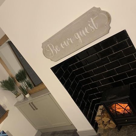 Cosy Cottage In Redcar - Workstays UkWilton  エクステリア 写真