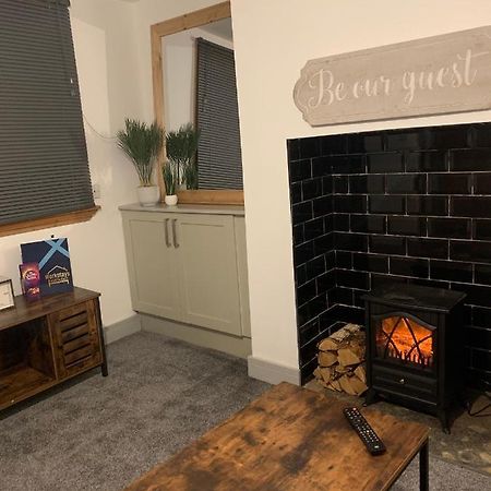 Cosy Cottage In Redcar - Workstays UkWilton  エクステリア 写真