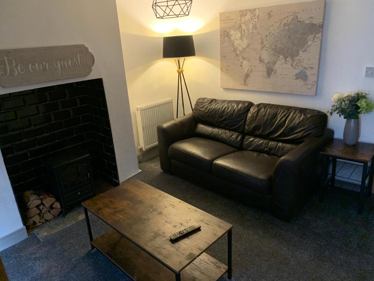Cosy Cottage In Redcar - Workstays UkWilton  エクステリア 写真