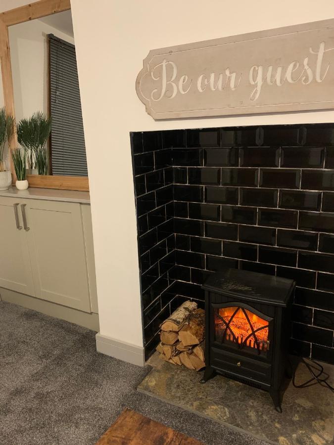 Cosy Cottage In Redcar - Workstays UkWilton  エクステリア 写真